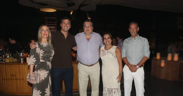 La Nación / Bienvenida al 2024 con “light concert”