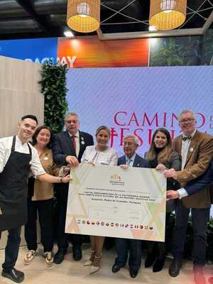 Paraguay recibe galardón internacional de la Capitalidad Gastronómica en Fitur Madrid