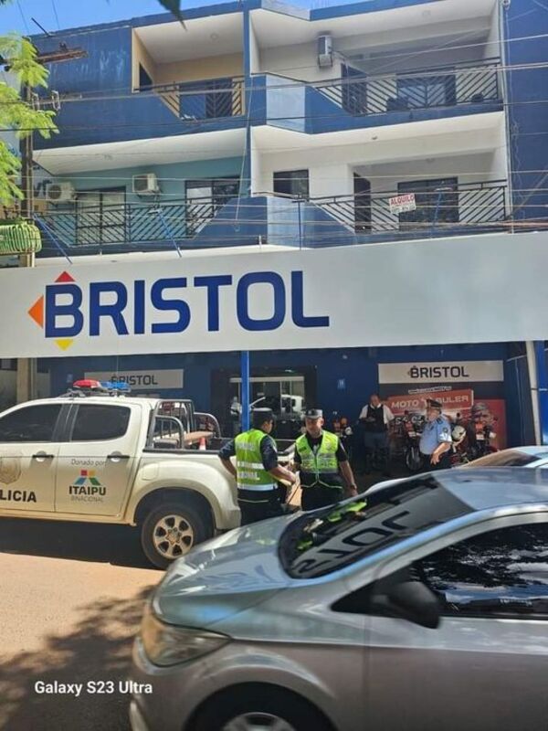 DELINCUENTES ASALTARON LOCAL COMERCIAL BRISTOL - La Voz del Norte