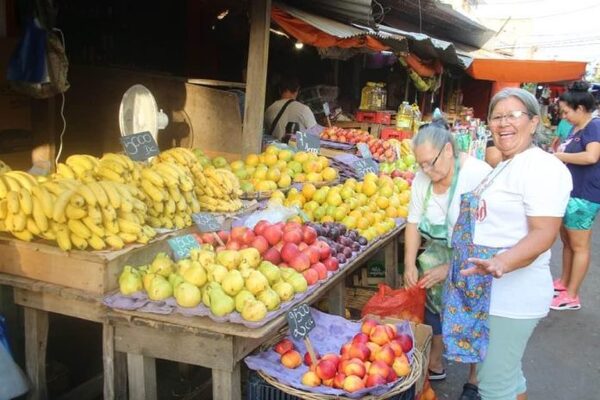 ¡De la huerta a tu mesa! Ofertas insuperables en la gran feria de frutas y verduras en el Mercado N° 4 - El Independiente