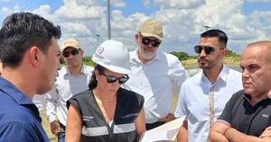 La Nación / Ministra verificó avance de obras en el Chaco