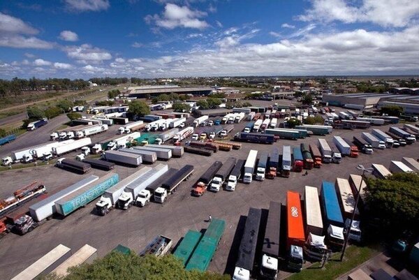 El 76% del flujo de cargas del puerto seco de Foz de Yguazú es de Paraguay