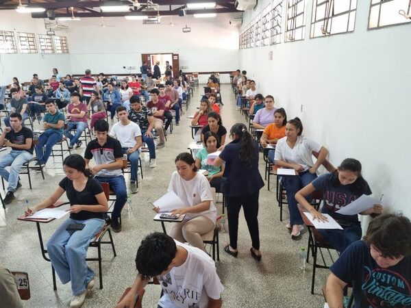 Este domingo vence plazo para pedir revisión de postulaciones a becas del Gobierno que fueron inhabilitadas