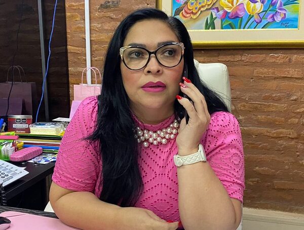 Funcionaria del Dispensario Médico del Congreso dijo no conocer a su jefe · Radio Monumental 1080 AM