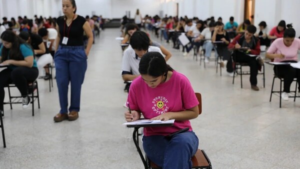 Deseo de superación: Hay más de 13.000 postulantes para 5.000 becas de estudio