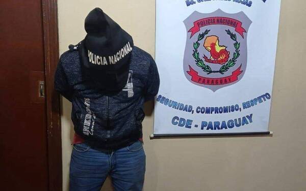 Arriero perdió todo en juego de baraja y ¡remató a golpes por su chuli y por un policía!