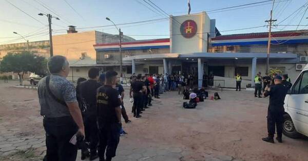 Diario HOY | Control preventivo en la cárcel de Tacumbú: realizan cateo a visitantes