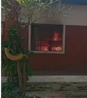 Sofocan rápidamente incendio en escuela de Ñemby | 1000 Noticias