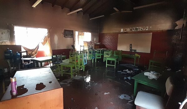 Incendio afectó a aulas de la escuela San Francisco de Asís de Ñemby - Megacadena - Diario Digital