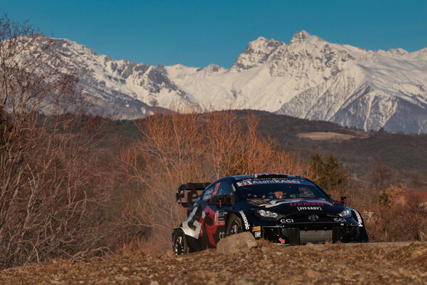 Versus / Evans es líder en Montecarlo al cierre de la etapa 1 con Ogier muy cerca