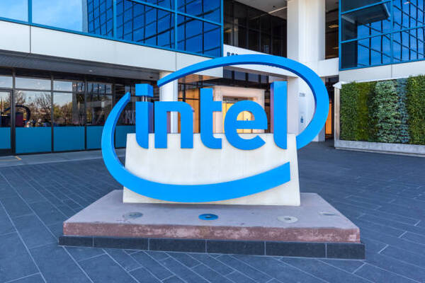 Intel gana 1.689 millones de d贸lares en 2023, un 79% menos interanual - Revista PLUS