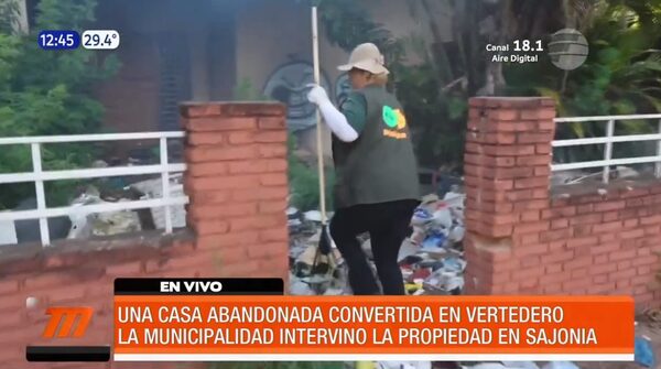 Casa abandonada convertida en vertedero | Telefuturo