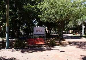 Asunción: ediles y organizaciones rechazan idea de cambiar nombre de plaza Carmen de Lara Castro - Nacionales - ABC Color
