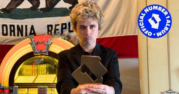 Green Day celebra su quinto álbum en llegar al número 1 en el Reino Unido con «Saviors»