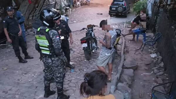 Incursión en Santa Ana deriva en captura de célula del PCC - Noticiero Paraguay