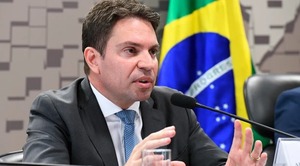Investigan al jefe de inteligencia de Bolsonaro por presunto espionaje político | 1000 Noticias