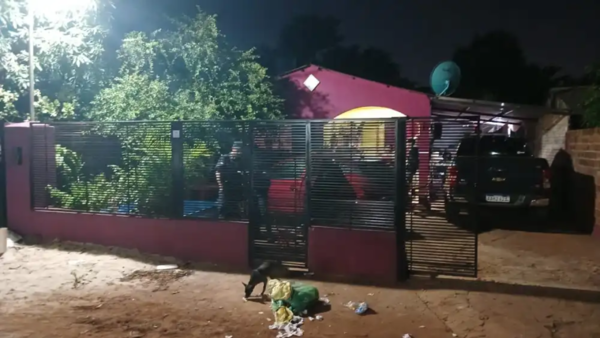 Video: Así fue el violento asalto a una pareja mientras dormía en su casa de CDE
