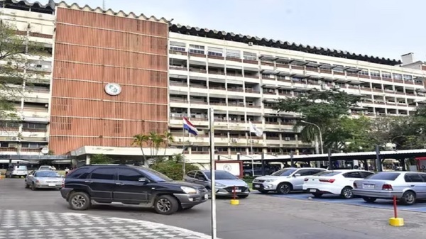 Conceden arresto domiciliario a imputado en caso venta de cargos en IPS - Noticias Paraguay