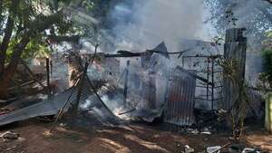 Voraz incendio en Luque consumió por completo una vivienda - Nacionales - ABC Color