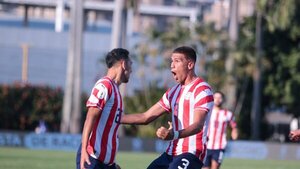 Paraguay se enfrenta a Perú por otro paso clave