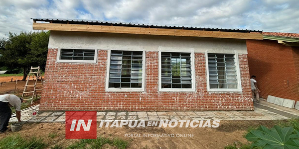 CONTINÚA CONSTRUCCIÓN DE AULA Y PATIO DE FORMACIÓN EN LA COMUNIDAD DE GUAVIRAMI - Itapúa Noticias
