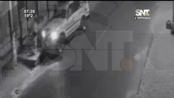 Mujeres fueron atropelladas por una camioneta - SNT