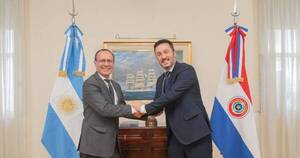 La Nación / Ministro de Defensa evaluó oferta argentina para adquisición de radares