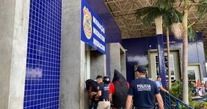 La Nación / Expulsan a dos brasileños de alta peligrosidad, uno de ellos del PCC