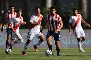 Paraguay vs. Perú: Golazo de Fernández para adelantar a la Albirroja - Fútbol - ABC Color
