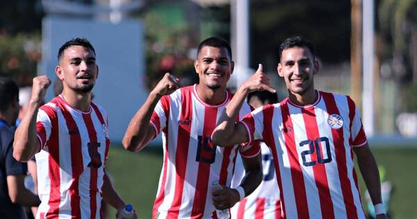 La Nación / Paraguay dominó a Perú y es líder de su grupo