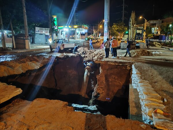 Siguen los trabajos para aliviadero en puente sobre arroyo Lambaré - .::Agencia IP::.