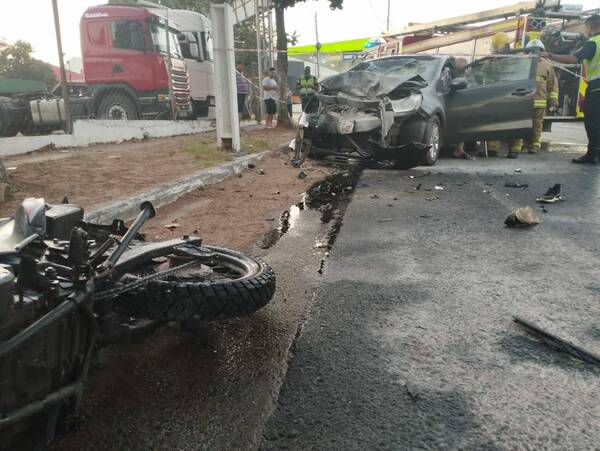 Motoca ñandereja en terrible accidente rutero