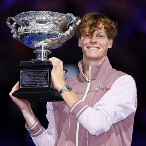 Jannik Sinner es el nuevo campeón del Abierto de Australia | 1000 Noticias
