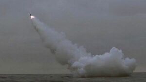 Corea del Norte disparó misiles mientras Kim intensifica retórica sobre un conflicto | 1000 Noticias
