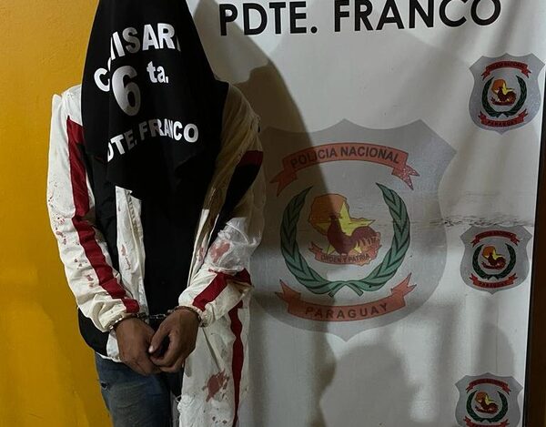 Violento agredió a su pareja y a policía en Franco