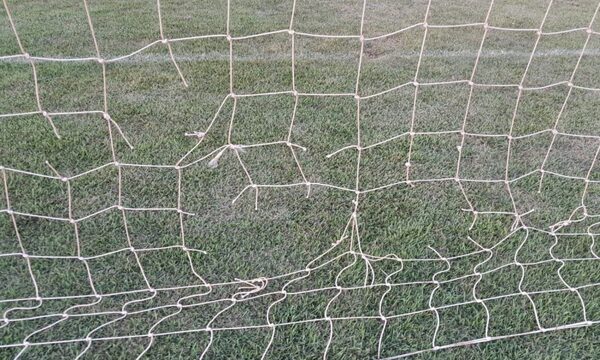 Inadaptados ocasionan daños a club en Minga Guazú