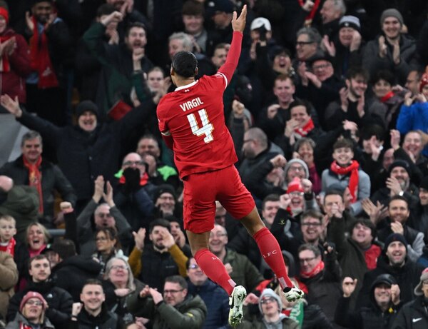 Versus / Liverpool derrota al Norwich y avanza en la FA Cup con Klopp emocionado en el banquillo
