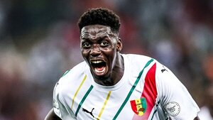 Mohamed Bayo lleva a Guinea a cuartos
