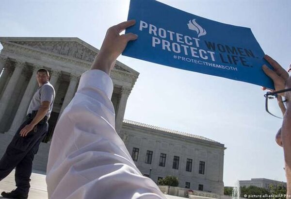 Miles marchan por mantener aborto "fuera de fronteras" de Texas