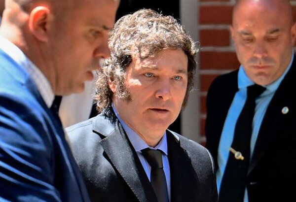Javier Milei recibe primera renuncia de uno de sus ministros