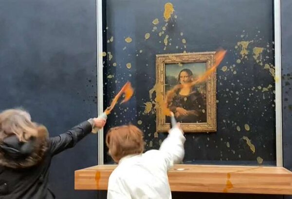 Ecologistas lanzan sopa contra la Mona Lisa expuesta en el Louvre