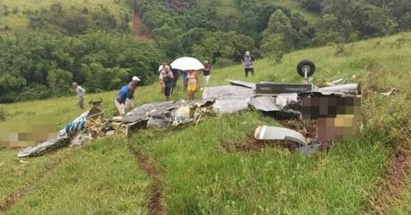 Siete muertos después que un avión se “desarmó” en el aire: a bordo iban importantes empresarios