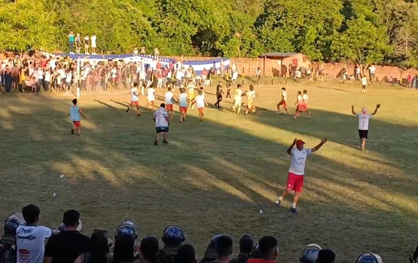Amambay derrota a San Joaquín en los penales y clasifica a la final del Interligas Sub 13 - Radio Imperio 106.7 FM