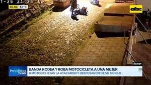 Video: banda rodea y roba motocicleta a una mujer - Periodísticamente - ABC Color
