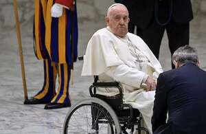 Papa Francisco dice que bendición de parejas homosexuales “quiere incluir, no dividir” - Mundo - ABC Color
