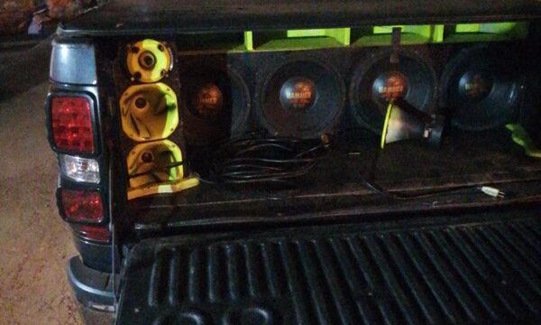 Interceptan a borracho que molestaba a vecinos