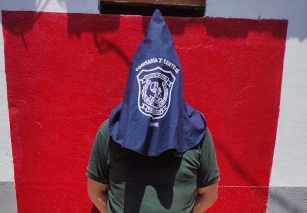 Implicado en la venta de cargos en IPS fue detenido al denunciar robo de celular