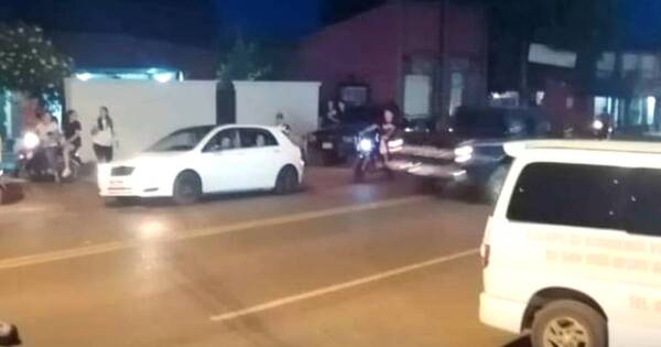 La Nación / Al huir de ladridos, a peatón le mató una moto