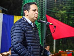 Gobernador de Central rechaza el proyecto hambre cero y lo califica de “golpe político” · Radio Monumental 1080 AM