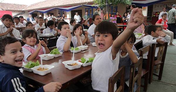 Diario HOY | Proveer almuerzo a 1.300.000 alumnos y al 100% de escuelas públicas y subvencionadas, metas del nuevo proyecto